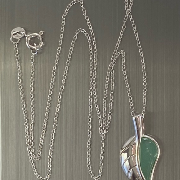 Sterling Silver 925 Jadeite Jade Leaf Pendant 19.5" Chain Necklace - Picture 5 of 15